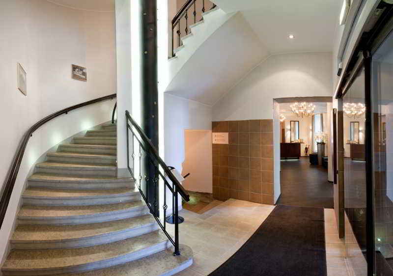 The Von Stackelberg 4*